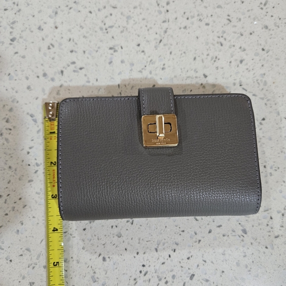 NWT Authentic Kate Spade wallet - Picture 4 of 9